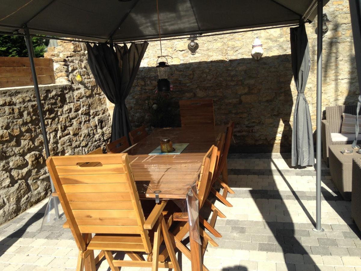 Ferienwohnung L'Ancienne Forge Aigonnay Exterior foto